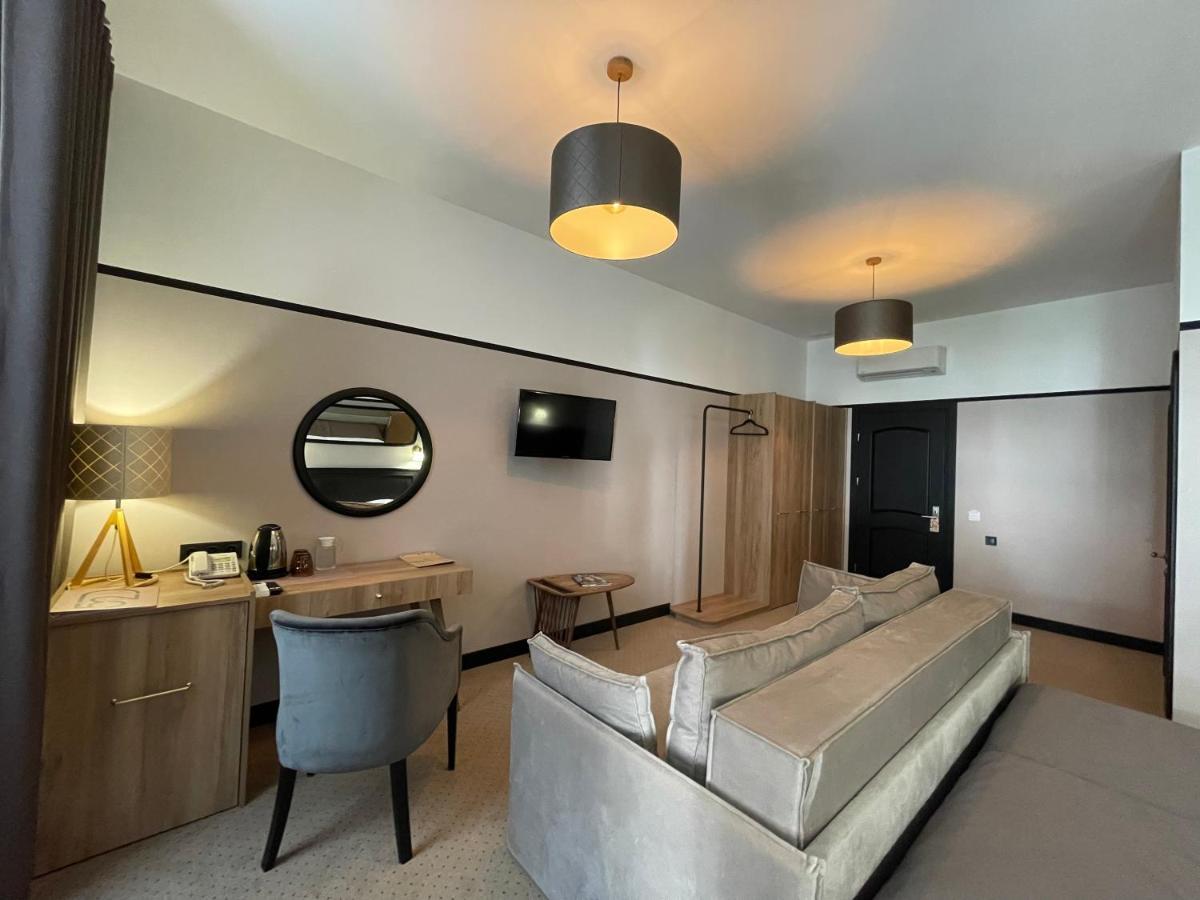 אודסה Hotel 52 מראה חיצוני תמונה